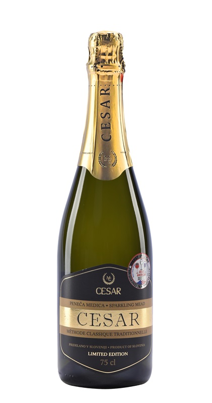 Marko Cesar s.p.: Sparkling mead - chestnut honey - semi-sweet (box 6x 0,75l)